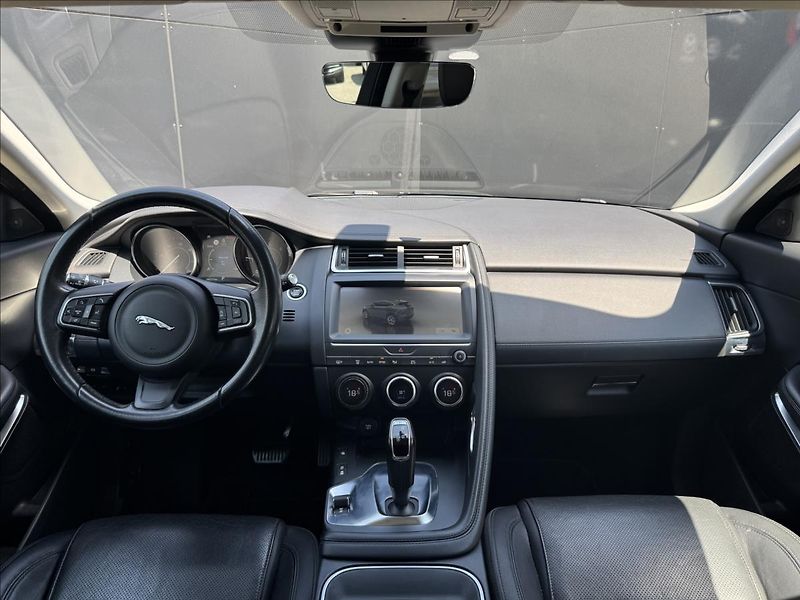 Jaguar E-Pace 2,0 D150 S AWD AT DPH - fotka 15 z 28
