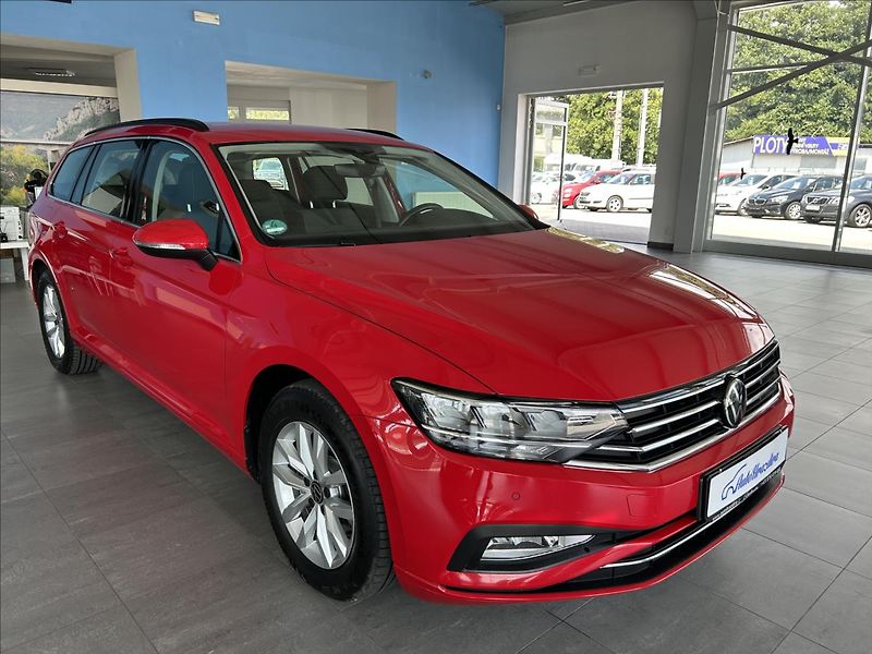 Volkswagen Passat 2,0   TDI 90kW,DSG,SERVISKA - fotka 1 z 31