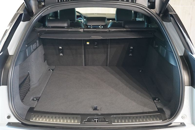 Land Rover Range Rover Velar D300 AWD Dynamic SE, Tažné - fotka 13 z 51