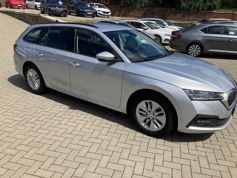 Škoda Octavia (2023) 2.0TDI 110kW DSG 4X4 EL.TZ - fotka 2 z 33
