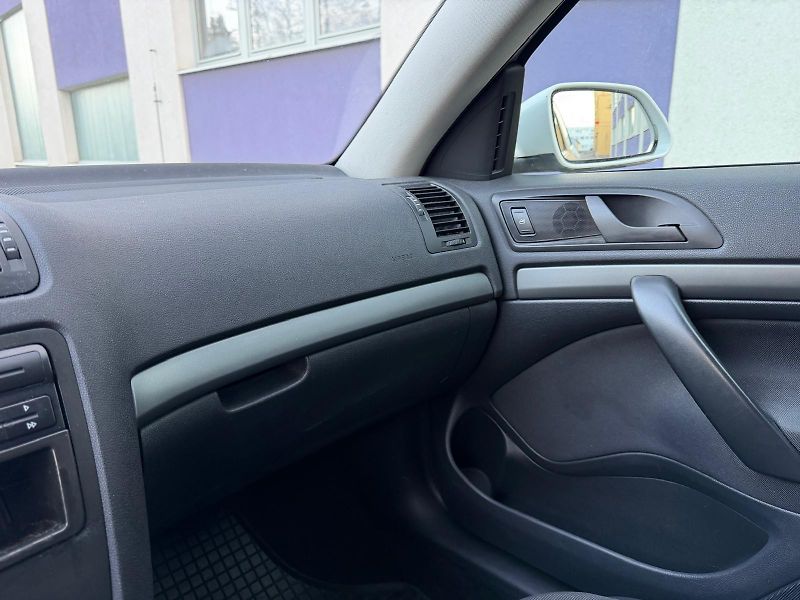 Škoda Octavia II. 1,9 TDI / 2.maj./ ČR /  - fotka 23 z 30