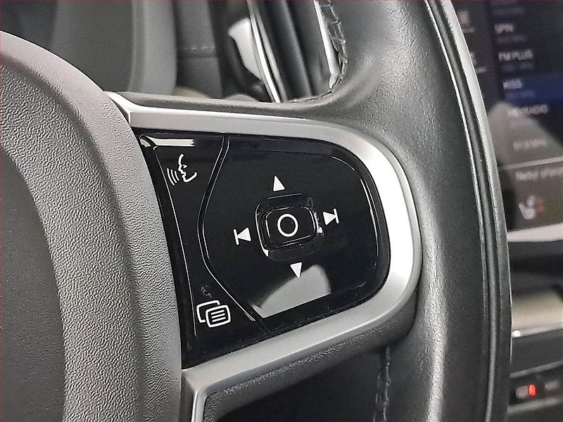 Volvo XC60 (2021) Inscription B4 AWD - fotka 18 z 27