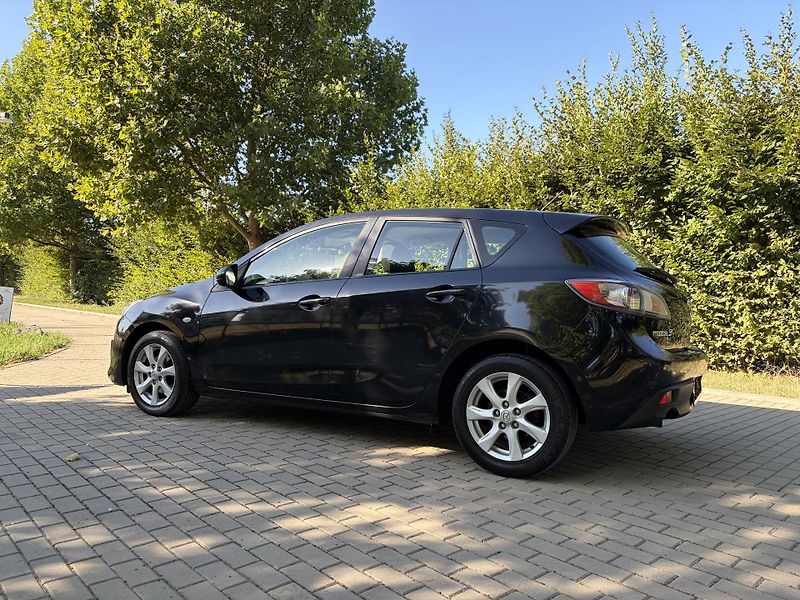 Mazda 3 1.6 Center-Line - fotka 5 z 28