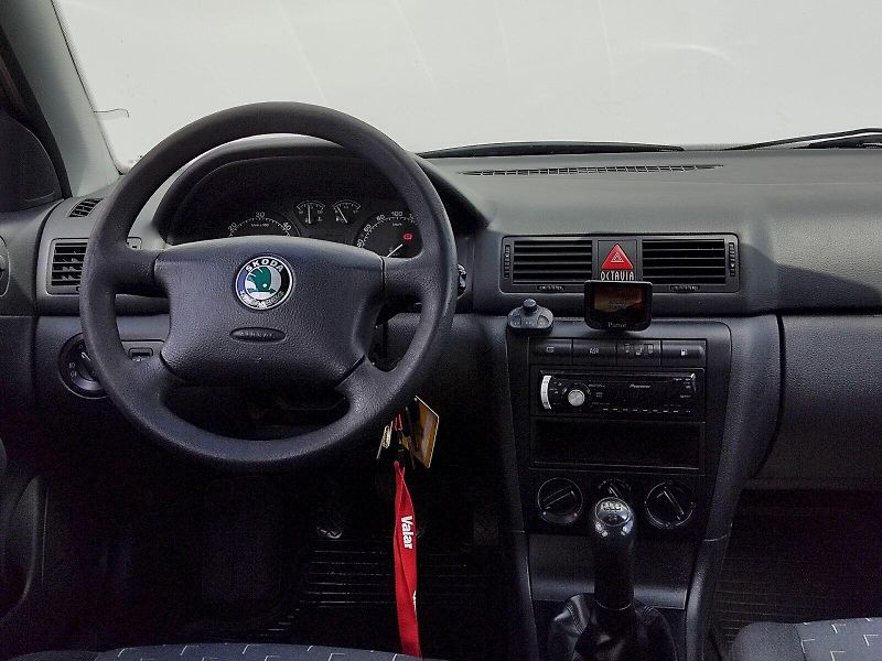 Škoda Octavia (2007) Combi Tour 1,9 Tdi 74Kw - fotka 6 z 27