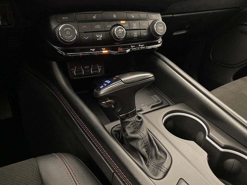Dodge Durango R/T 5.7 HEMI 4x4 AUT - fotka 25 z 72