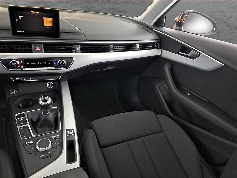 Audi A4 (2016) 2.0 TDI, Tempomat - fotka 8 z 23