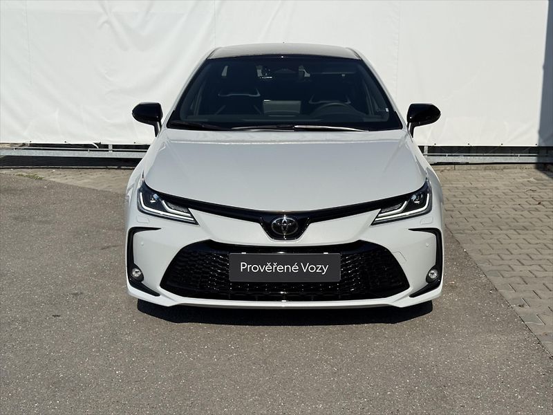 Toyota Corolla 1,8 GR sport - fotka 2 z 19