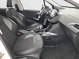Peugeot 2008 (2013) Allure 1.6 VTi, Tempomat - náhled 9