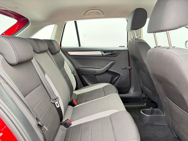Škoda Rapid (2018) 1.0 TSI / 70kW / AMBITION - fotka 9 z 25