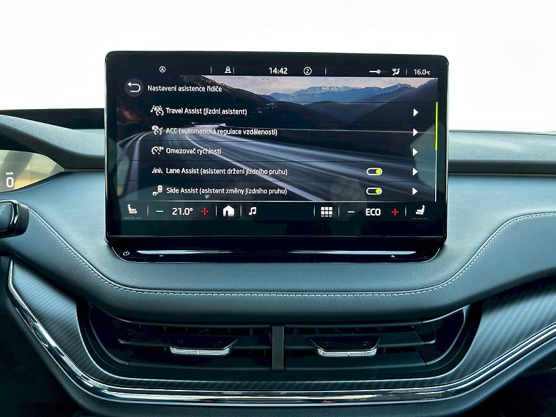 Škoda Enyaq (2023) 80 iV 150kW Sportline - fotka 16 z 35