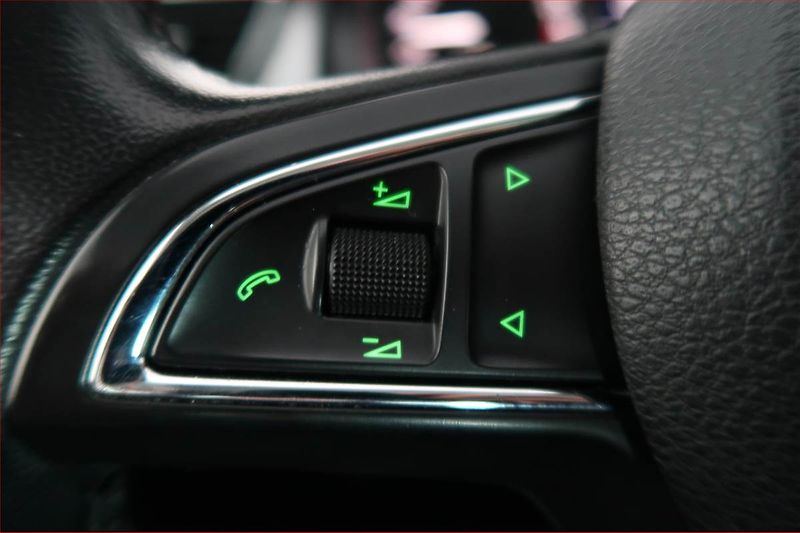 Škoda Rapid (2012) Elegance 1.6 TDI, Navi - fotka 17 z 17