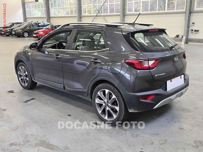 Kia Stonic (2018) 1.4i, Klima - fotka 2 z 3