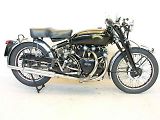 Motocykl Vincent Black Shadow, serie C z roku 1950. Foto: Wikimedia Commons, Classic Motorcycle Archive, CC BY-SA 3.0