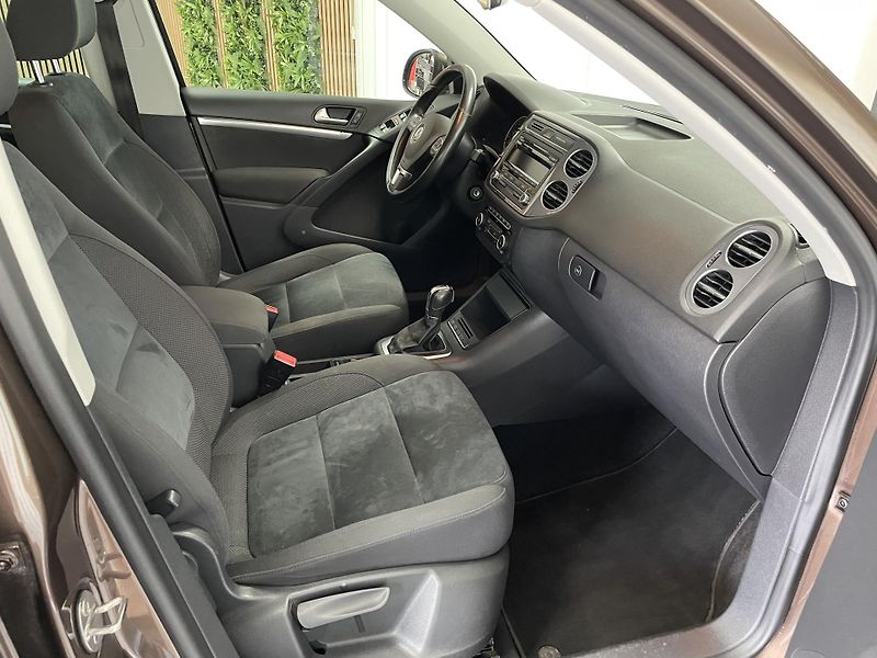 Volkswagen Tiguan 2.0 TDi DSG 4x4 SERVISKA TZ  - fotka 13 z 27
