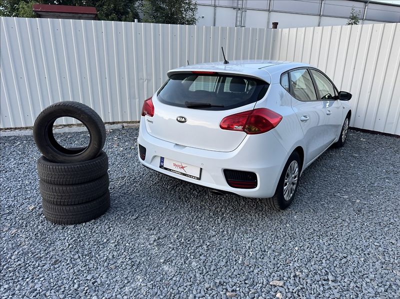 Kia Ceed 1,6 GDI 99kW tempomat původ ČR - fotka 44 z 50