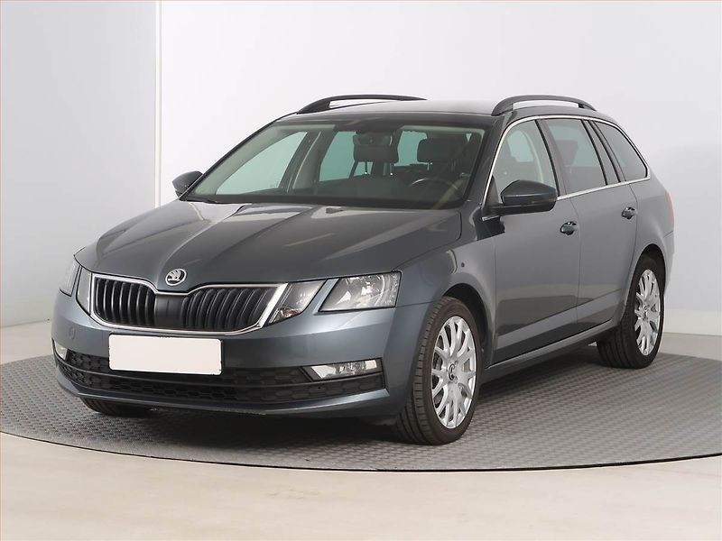 Škoda Octavia (2019) 1.6 TDI, Automat, Kůže, Navi - fotka 2 z 16