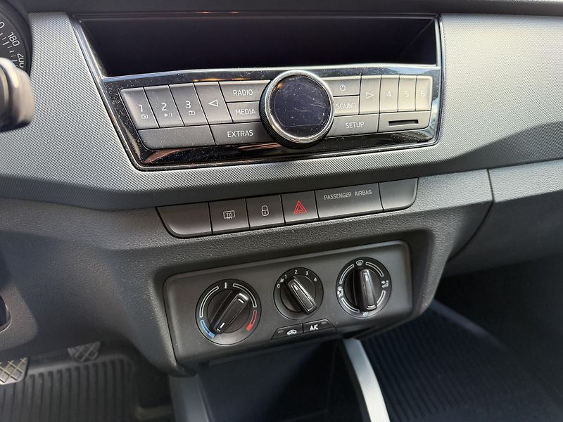 Škoda Fabia 1.0 55 kW 83000 km  - fotka 22 z 23