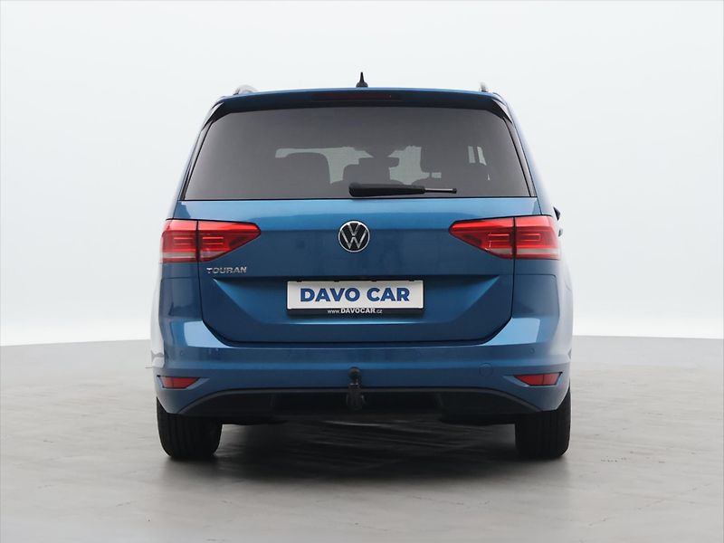 Volkswagen Touran 1,5 TSI 110kW DSG Matrix DPH - fotka 6 z 34