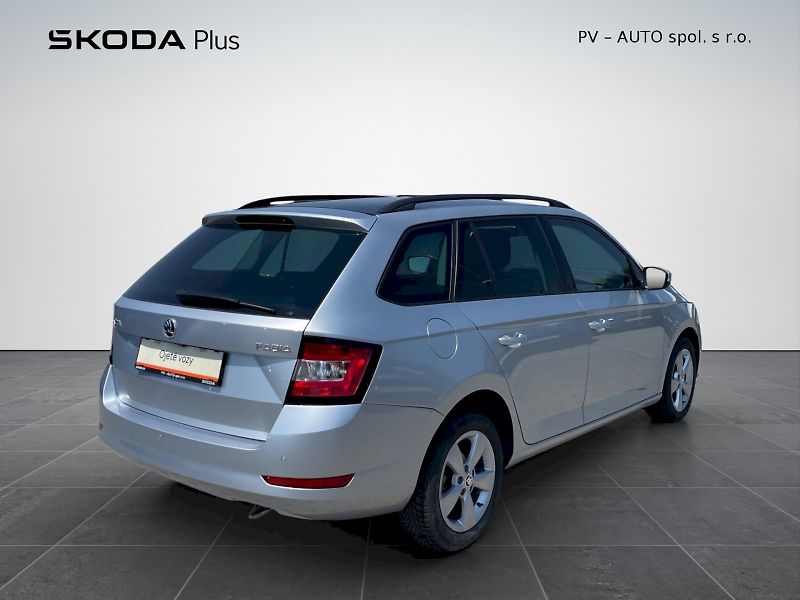 Škoda Fabia (2018) 1.0 TSI 70kW Style Plus combi - fotka 2 z 34