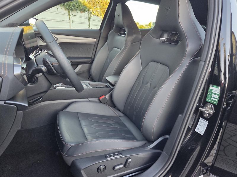 Cupra Formentor 2,0 TSi DSG 4x4 Matrix Tažné Z - fotka 8 z 26