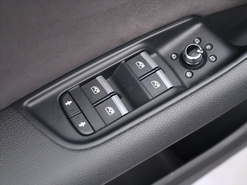 Audi Q7 3,0 TDI 200kW quattro 1.Maj. - fotka 17 z 32