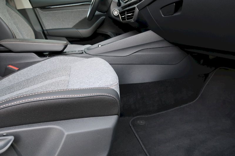 Škoda Octavia (2024) Top Selection 2.0 TDI 110 kW D - fotka 20 z 28