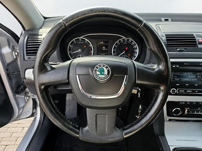 Škoda Octavia 1.2 TSI 77kW SPORT EDITION - fotka 13 z 32