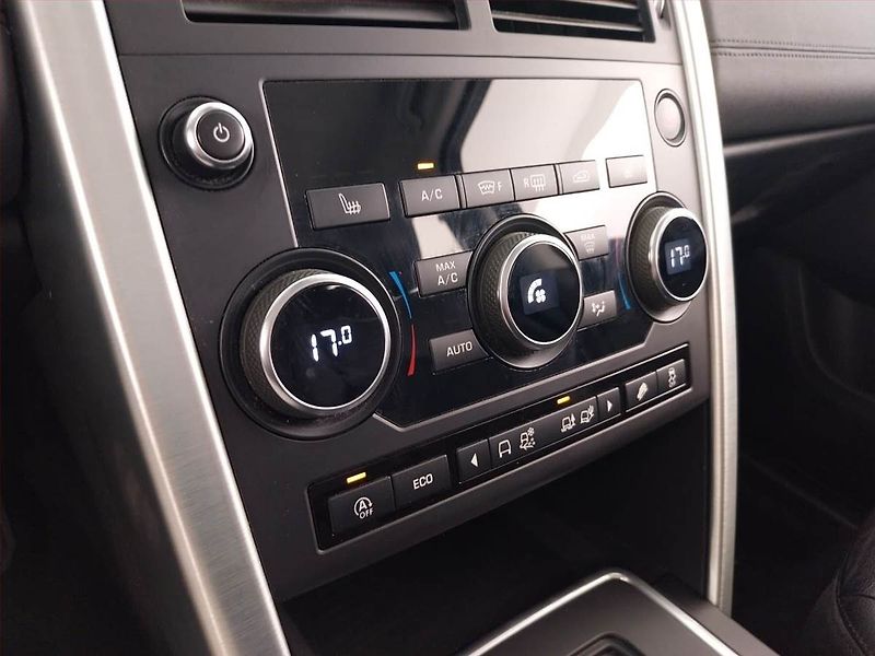 Land Rover Discovery Sport (2018) SE TD4, 4X4, Automat - fotka 22 z 25