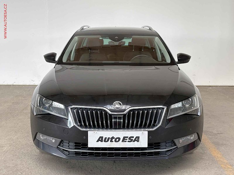 Škoda Superb (2018) 2.0 TDi, Style - fotka 2 z 18