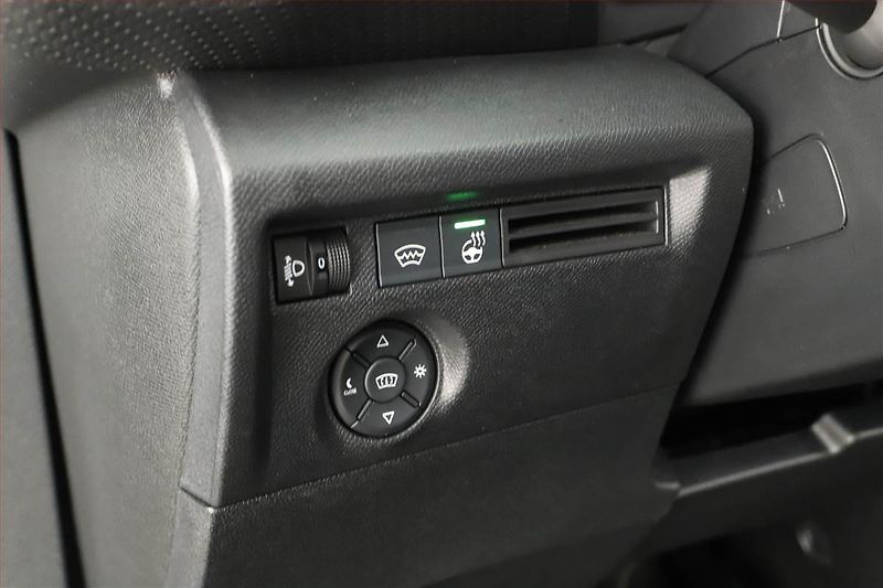 Citroën C4 (2025) 1.2 PureTech, MAX - fotka 16 z 17