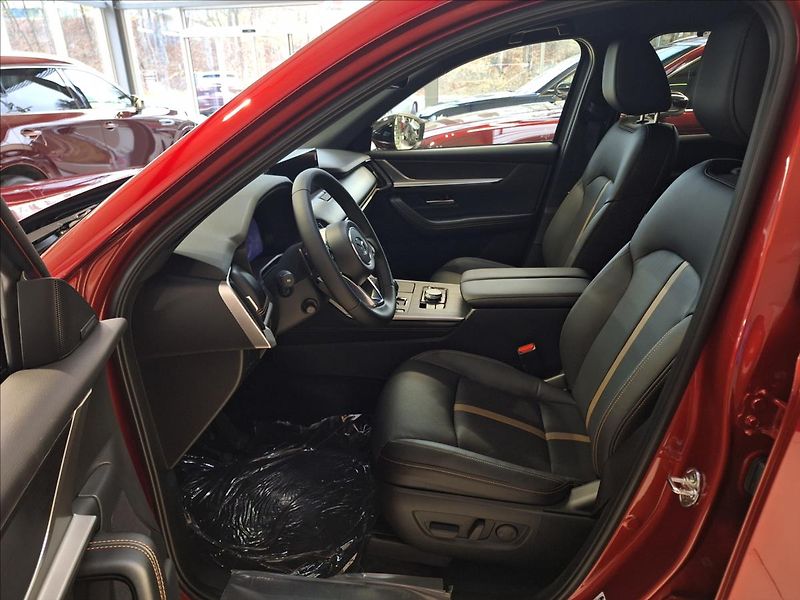 Mazda CX-80 (2026) 3.3 D 254k AWD AT8 HOMURA PLUS - fotka 3 z 18