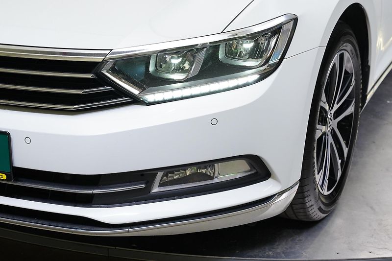 Volkswagen Passat - fotka 9 z 25