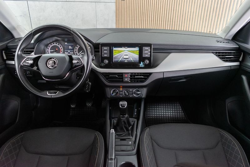 Škoda Scala 1.6 TDI 85kW AMBITION*DPH*ČR 1 - fotka 7 z 37