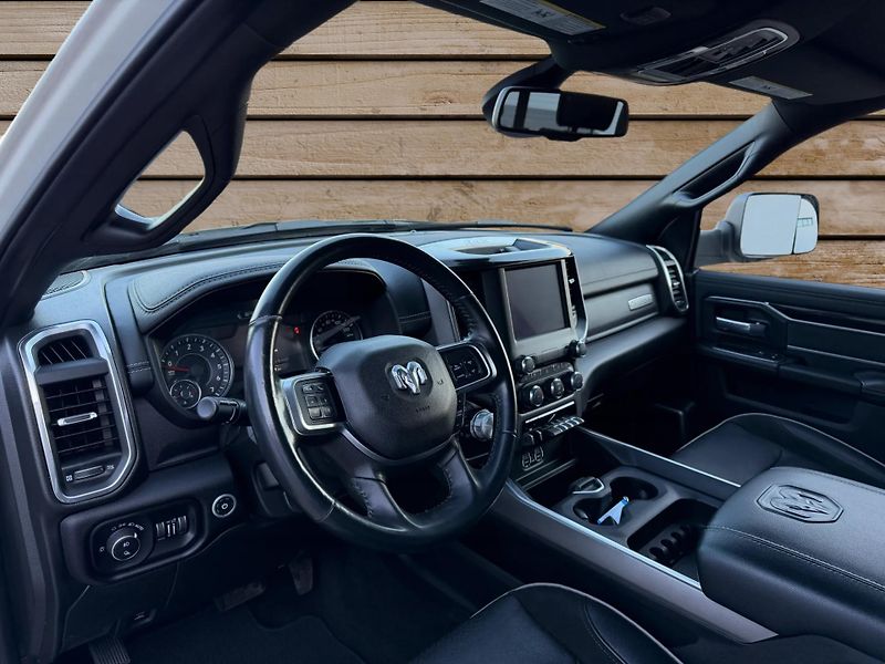 Dodge RAM (2022) +2500+LARAMIE+LPG+HEAVY DUTY+ - fotka 16 z 24
