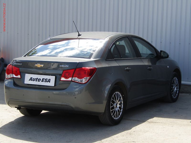 Chevrolet Cruze (2013) 1.8i, AC, temp - fotka 4 z 16
