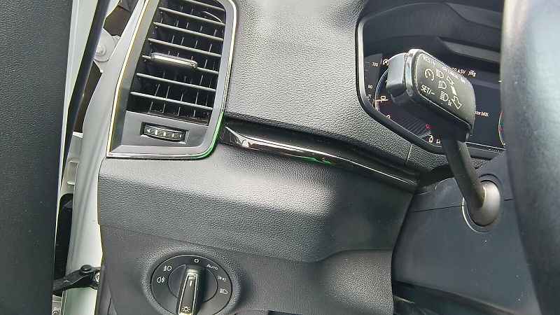 Škoda Karoq (2022) STYLE PLUS TSI 1.0/81KW 6MP - fotka 23 z 32