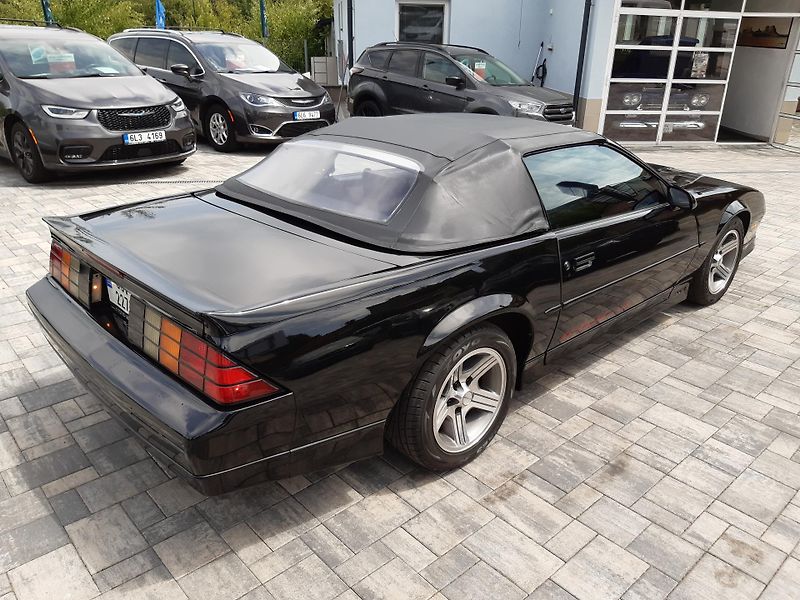 Chevrolet Camaro (1989) Z28 5,0V8 ConvertibleREZERVACE - fotka 12 z 28