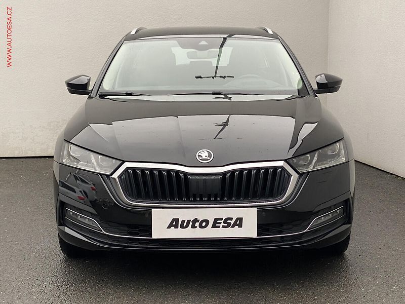 Škoda Octavia (2022) 2.0 TDi, Style, DSG, LED, TZ - fotka 2 z 21