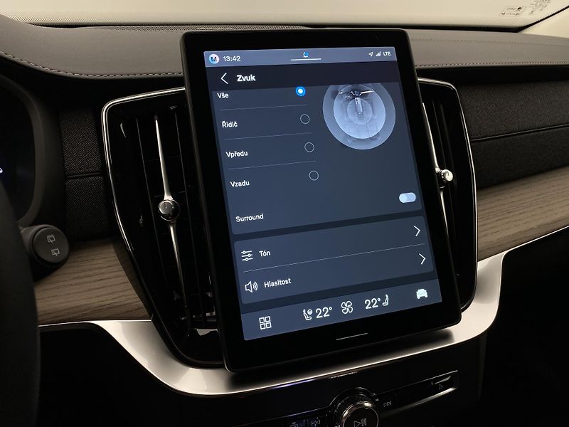 Volvo XC90 (2026) T8 AWD RECHARGE BRIGHT PLUS 7m - fotka 64 z 72