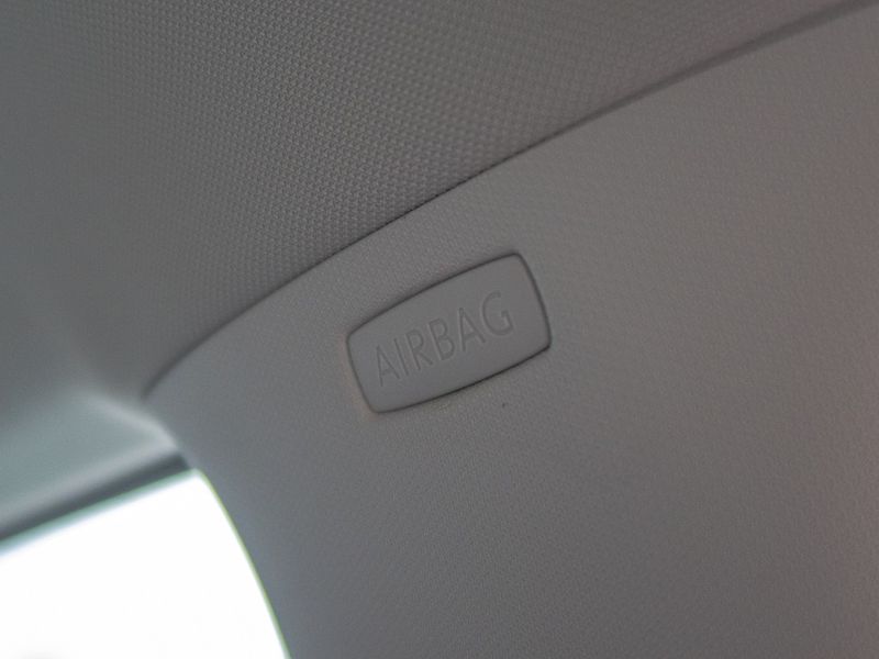 Volkswagen Golf (2014) 12/14 1.6TDI 77KW – NAVIGACE - fotka 38 z 61
