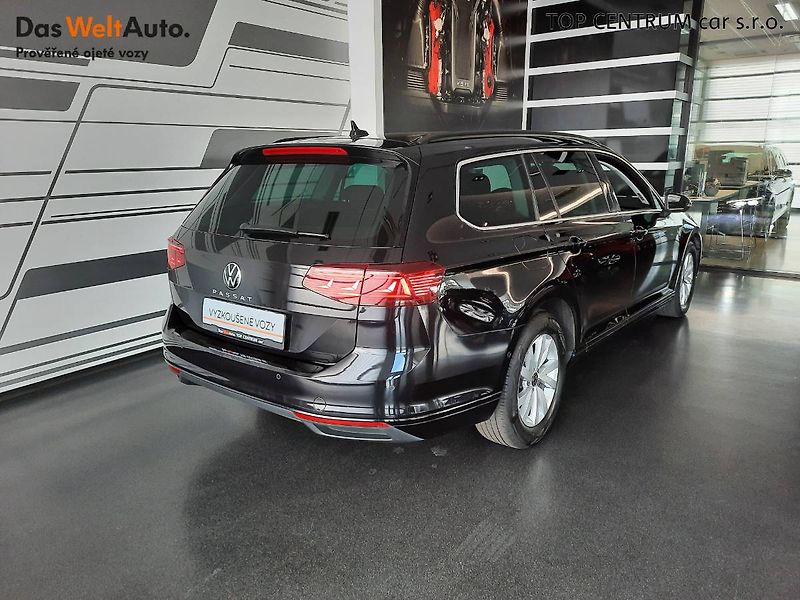 Volkswagen Passat Variant (2023) 2.0 TDI (110kW/150k) DSG, Busi - fotka 2 z 26