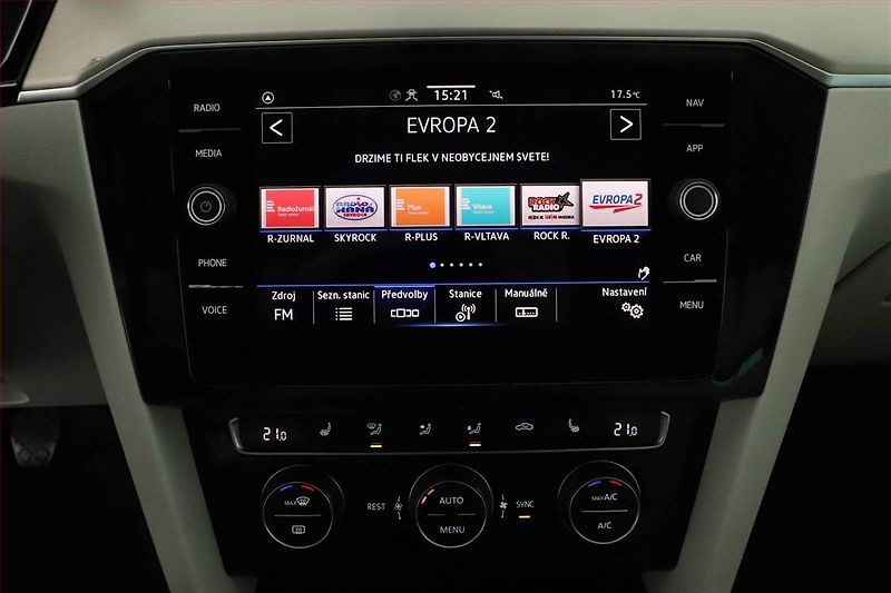 Volkswagen Passat (2020) Elegance 2.0 TDI, ČR,1.maj - fotka 9 z 17