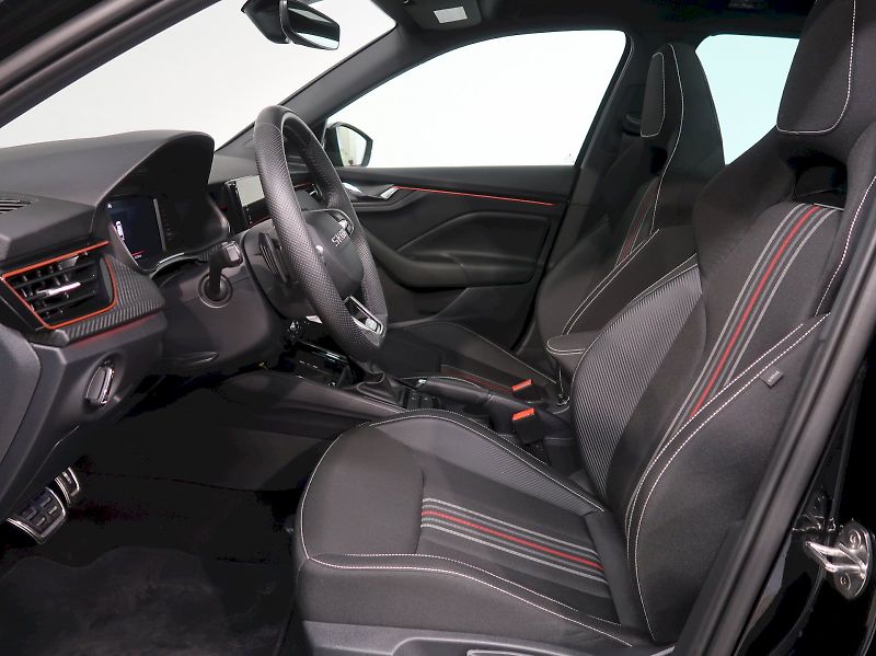 Škoda Kamiq (2025) MONTE CARLO 1.5TSI 110KW DSG - fotka 13 z 37