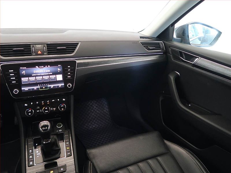 Škoda Superb (2022) Style Plus 2.0 TDI - fotka 8 z 13