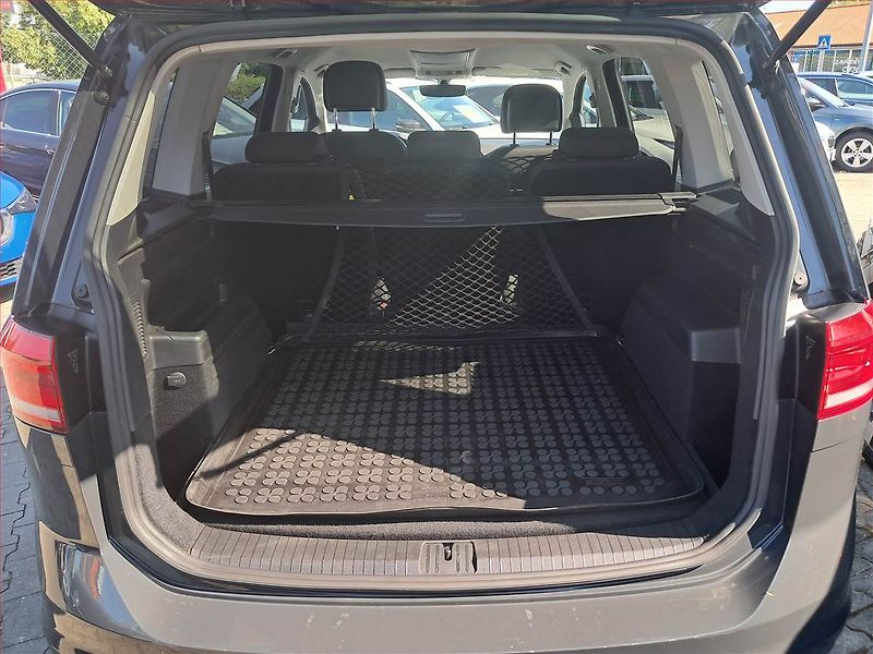 Volkswagen Touran (2020) 1.5 TSI - fotka 14 z 18