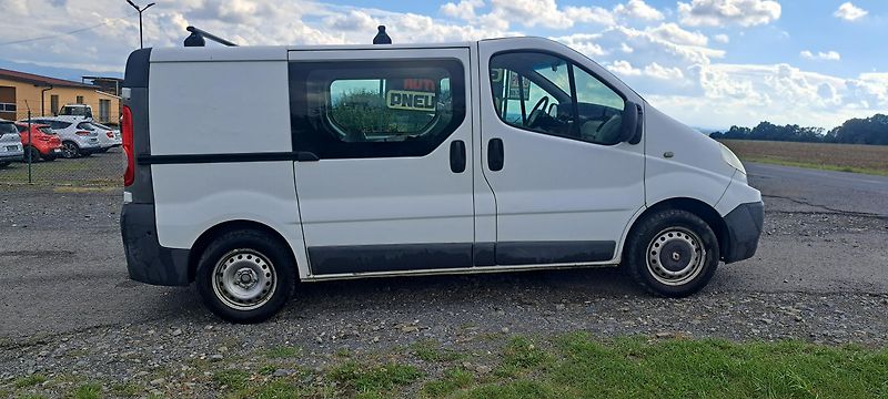 Renault Trafic 2,0dci 6 míst - fotka 6 z 10