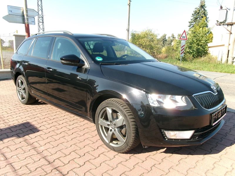 Škoda Octavia 2,0 TDI AUTOKLIMA - fotka 11 z 40