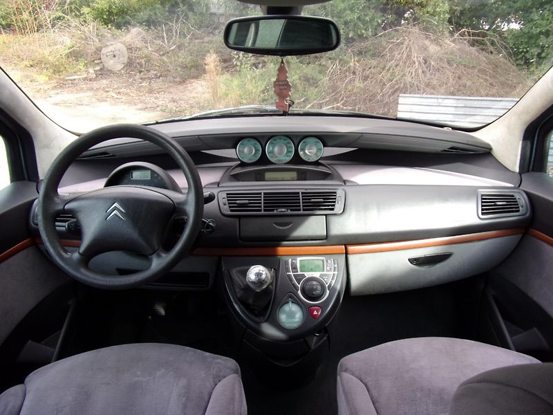 Citroën C8 (2003) 2.2HDi 94kW 278000KM 7MÍST - fotka 10 z 24