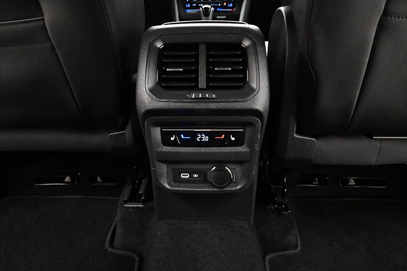 Seat Tarraco 2,0 TSI 180 kW 4x4 DSG X-Perie - fotka 22 z 33