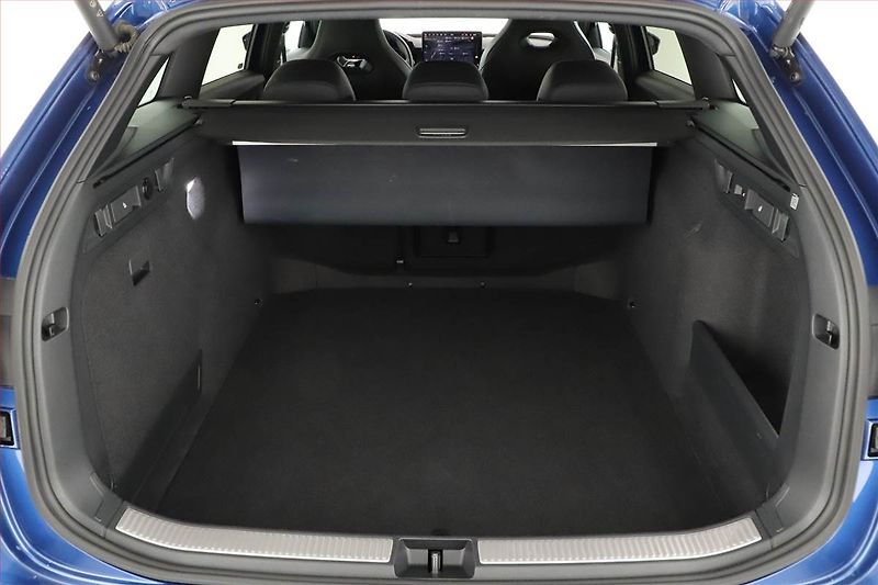 Škoda Superb (2025) 2.0 TDI, Sportline, Navigace - fotka 19 z 20